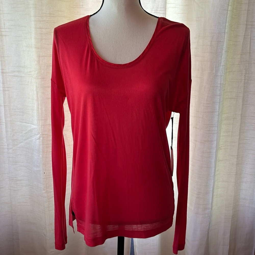 Brochure Walker long sleeve Nadia tee -S